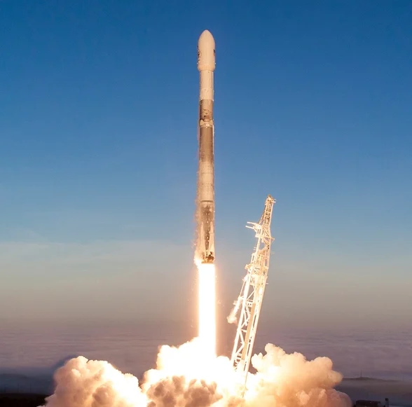 SpaceX Falcon 9, CAS500-2 Misyonuyla 45 Uyduyu Uzaya Fırlatıyor